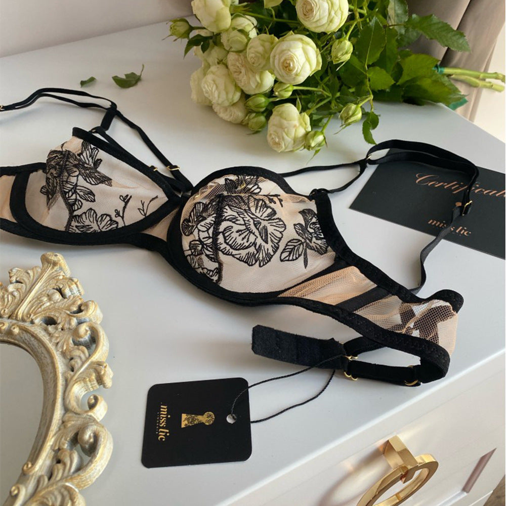 Three-piece sexy see-through lace lingerie sets three-point sexy bralette with steel ring gathered embroidery bra panty set