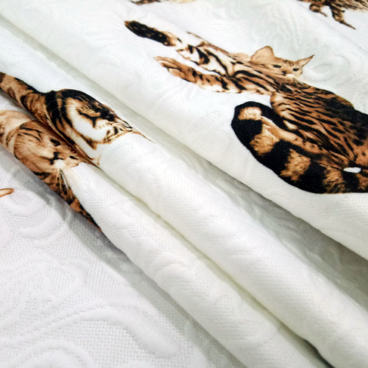 Fashion show pattern Autumn thick jacquard fabric cat pattern children's clothing printing jacquard cloth red and white