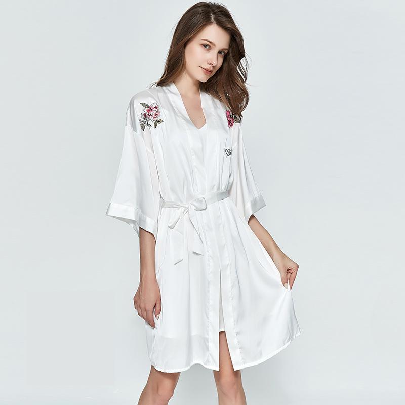 White Bride Wedding Single Robe Elegant Embroidery Bridesmaid Kimono Gown Short Bathrobe Sleepwear Summer Nightwear Nightgown