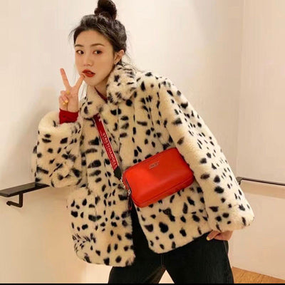 Winter Leopard Furry Coats Womens Loose Warm Faux Fur Lady Jackets Turn Down Collar Plush Coat Korean Fashion New 2022